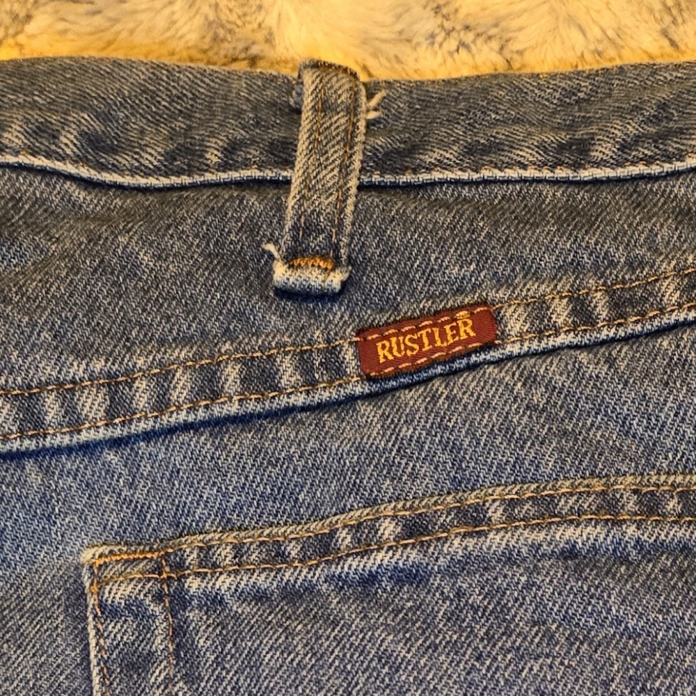 Rustler Jean - Picture 2 of 5